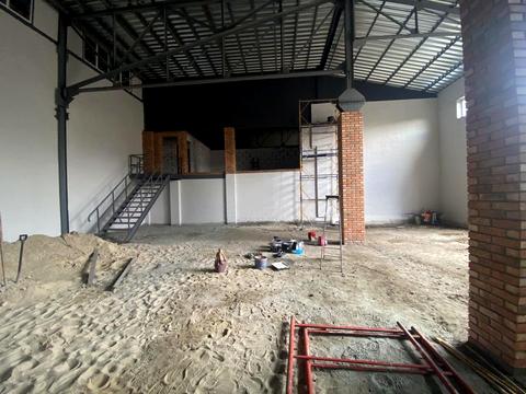 комерційна за адресою Ударників вул., 27