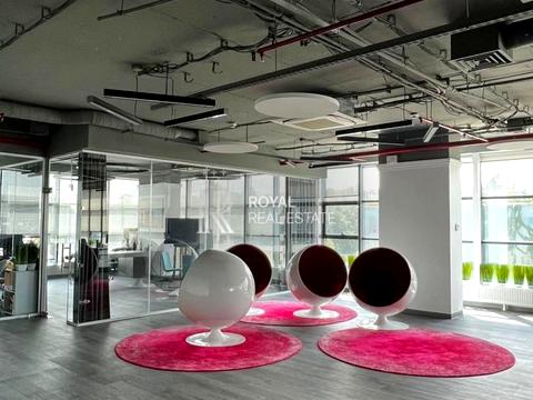 коммерческая по адресу Степана Бандеры просп. (Московський), 28А