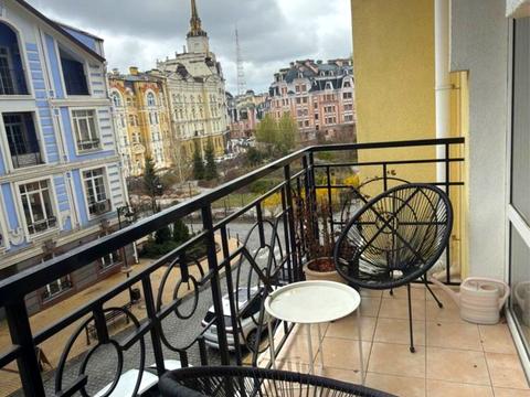 квартира за адресою Дегтярна вул., 7