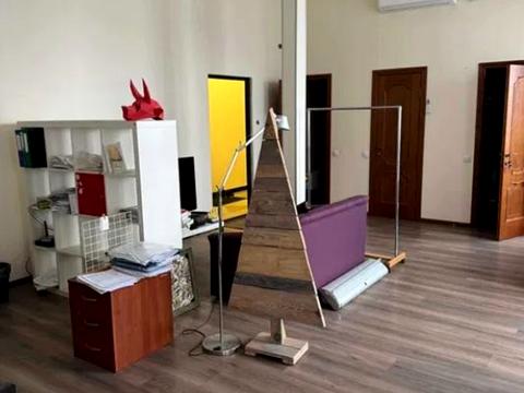 комерційна за адресою Вознесенський узвіз (Смирнова-Ласточкіна), 23
