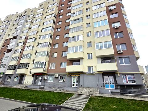 комерційна за адресою Угорська вул., 14е