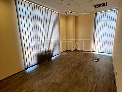 комерційна за адресою Антоновича вул. (Горького), 12