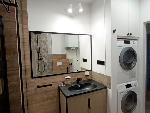 квартира по адресу Салютная ул., 1-Б