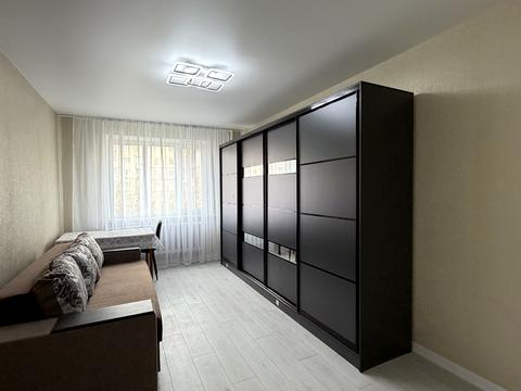 квартира за адресою Захисників України вул., 12