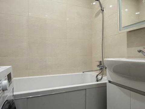 квартира за адресою Захисників України вул., 12