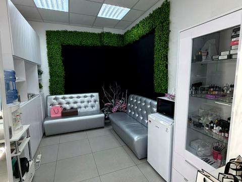 комерційна за адресою Олександра Мишуги вул., 10