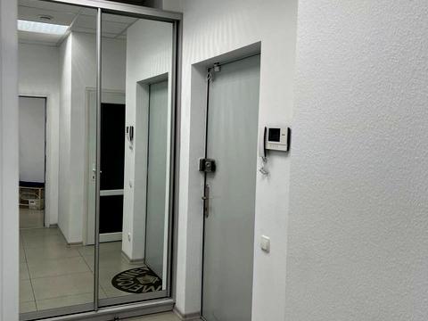 комерційна за адресою Олександра Мишуги вул., 10