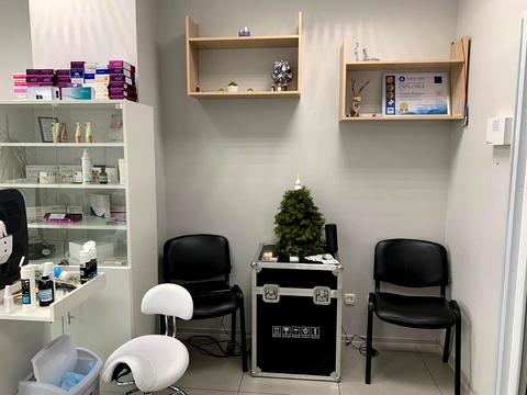 комерційна за адресою Олександра Мишуги вул., 10