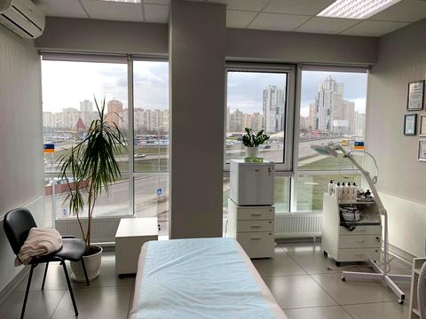 комерційна за адресою Олександра Мишуги вул., 10