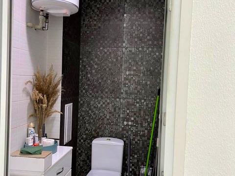 комерційна за адресою Олександра Мишуги вул., 10