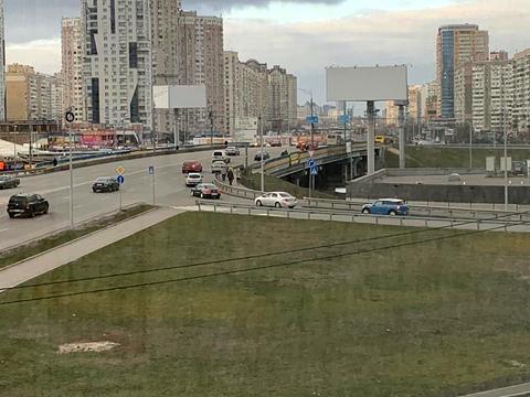 комерційна за адресою Олександра Мишуги вул., 10