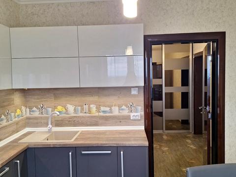 квартира по адресу Академика Глушкова просп., 9-Є