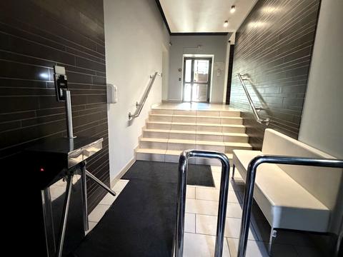 комерційна за адресою Велика Арнаутська вул., 53