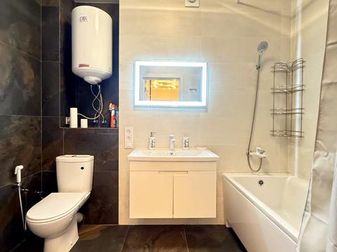 квартира за адресою Тадея Рильського бульв., 1