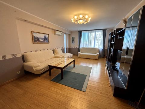 квартира по адресу Днепровская набережная ул., 1-А