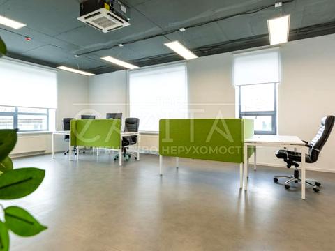комерційна за адресою Красилівська вул., 7