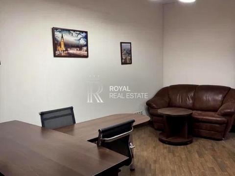 комерційна за адресою Басейна вул., 10