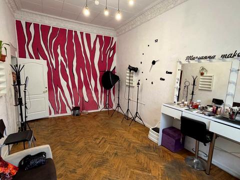 комерційна за адресою Університетська вул. (Щепкіна), 13