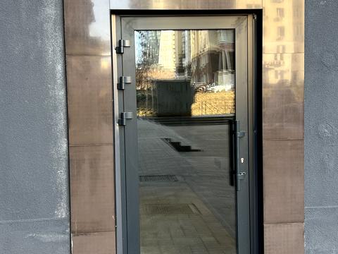 комерційна за адресою Андрія Верхогляда вул. (Михайла Драгомирова), 14-А