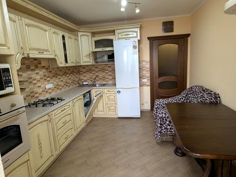 квартира за адресою Володимира Івасюка вул., (Будинок)