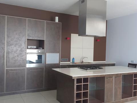 будинок за адресою Тополина вул.