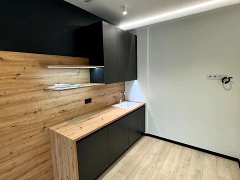 комерційна за адресою Газова вул., 7