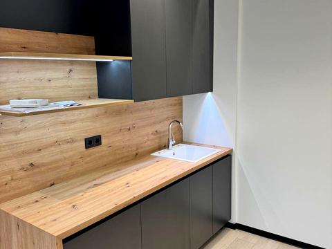 комерційна за адресою Газова вул., 7