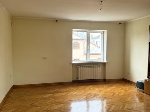 будинок за адресою Тополина вул.