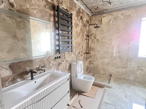 будинок за адресою Героїв України вул., 64