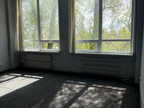 комерційна за адресою Слобожанський просп. (ім. газети Правда), 29