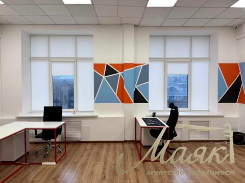 комерційна за адресою Хрещатик вул. (Kreschatic), 7/11
