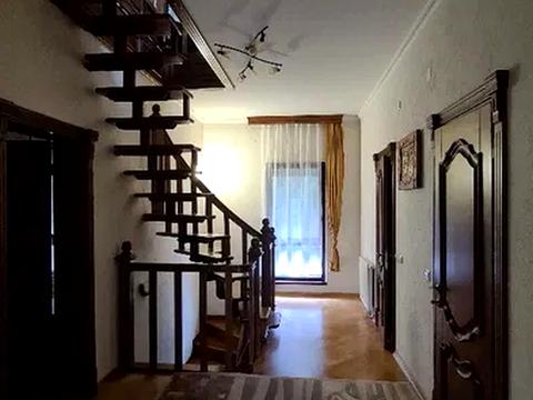 будинок за адресою Яблунева