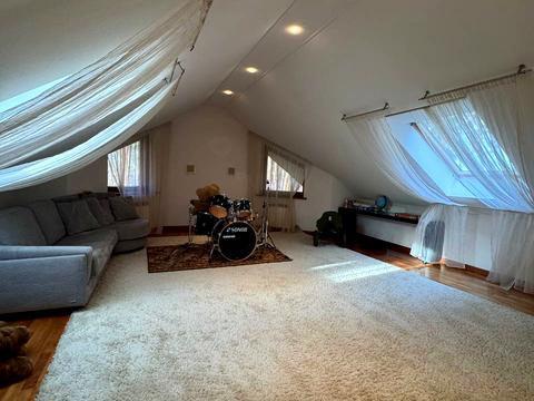 будинок за адресою Дмитра Яворницького вул.