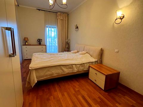 будинок за адресою Дмитра Яворницького вул.