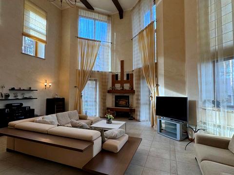 будинок за адресою Дмитра Яворницького вул.