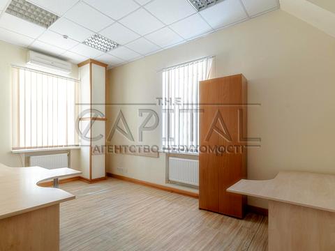 комерційна за адресою Саксаганського вул., 67