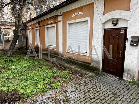 комерційна за адресою Антоновича вул. (Горького), 59