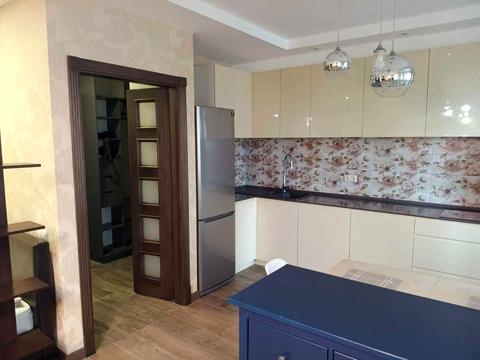 квартира за адресою Академіка Глушкова просп., 9-Д