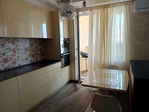 квартира за адресою Академіка Глушкова просп., 9-Д