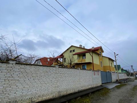 будинок за адресою Помаранчева