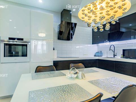 квартира по адресу Гвардейцев-Широнинцев ул., 30