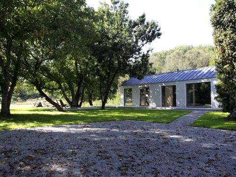 дом по адресу с. Алексеевщина, Вулиця Перемоги