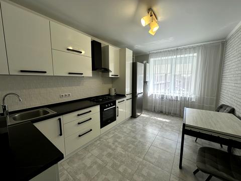 квартира за адресою Мостобудівників вул., 18