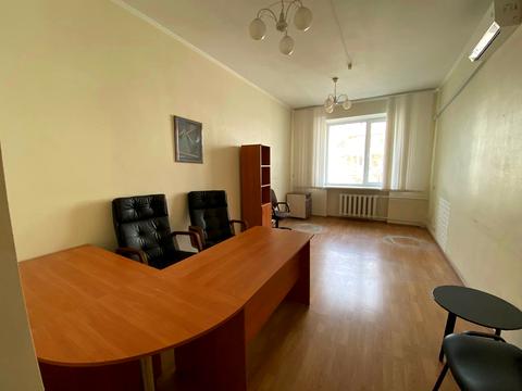 комерційна за адресою Амвросія Бучми бульв., 5