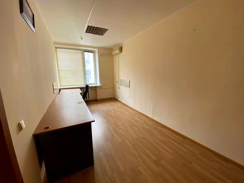 комерційна за адресою Амвросія Бучми бульв., 5