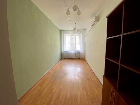комерційна за адресою Амвросія Бучми бульв., 5