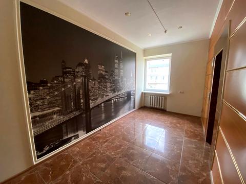 комерційна за адресою Амвросія Бучми бульв., 5