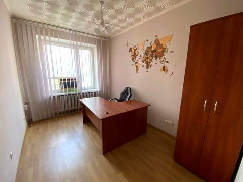 комерційна за адресою Амвросія Бучми бульв., 5