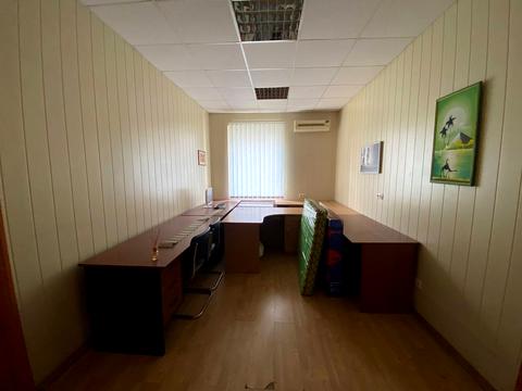 комерційна за адресою Амвросія Бучми бульв., 5