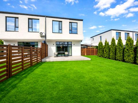 будинок за адресою Озерна